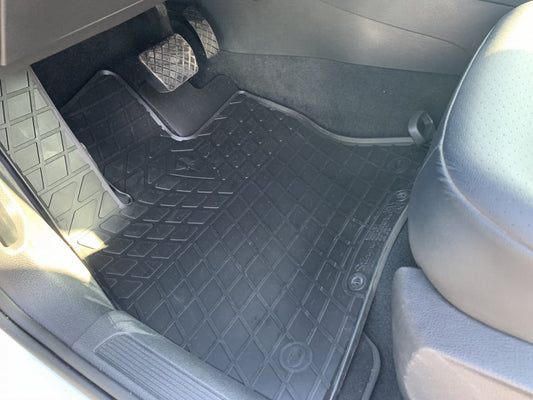 Rubber Floor Mats (4 pcs, Stingray Premium) for Volkswagen Golf 7/E-Golf 2012-2020 - image 1