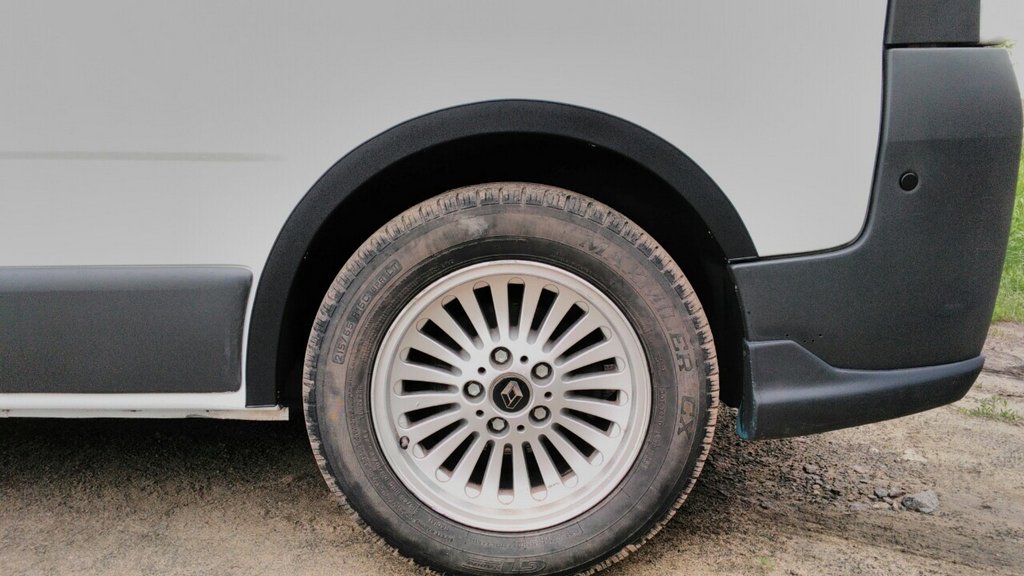 Lining on the wheel arches (4 pieces, black) for Renault Trafic 2001-2015 - image 5
