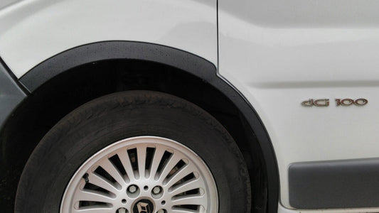 Lining on the wheel arches (4 pieces, black) for Nissan Primastar 2002-2014 - image 1