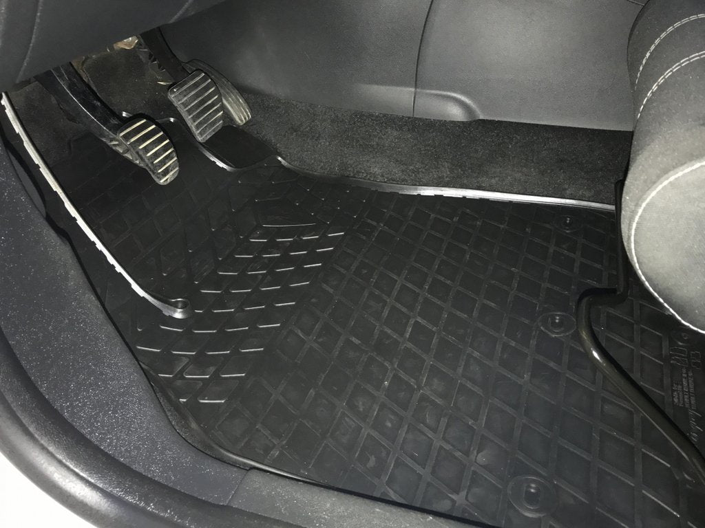 Rubber Floor Mats (4 pcs, Stingray Premium) for Renault Megane III 2009-2016 - image 1