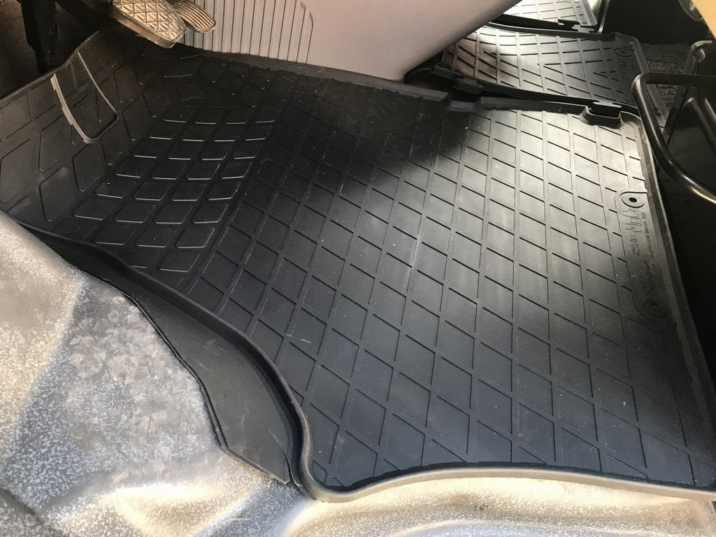 Rubber Floor Mats (3 pcs, Stingray) for Mercedes Vito W638 1996-2003 - image 2