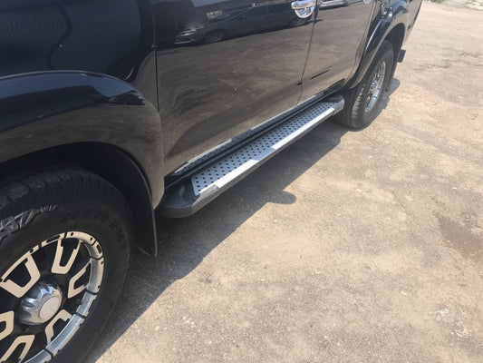 Side Steps Allmond Grey (2 pcs, Aluminum) for Toyota Hilux 2006-2015 - image 1