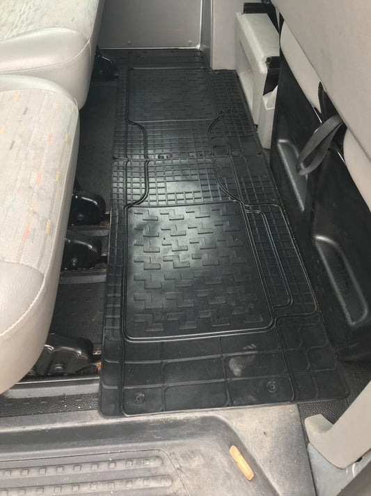 Rear Rubber Floor Mats (2 pcs, Polytep) for Volkswagen T5 Transporter 2003-2010 - image 1