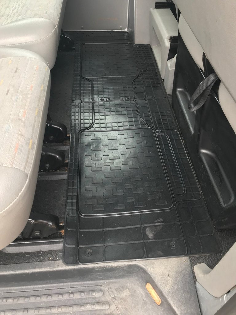 Rear Rubber Floor Mats (2 pcs, Polytep) for Volkswagen T5 Transporter 2003-2010 - image 1