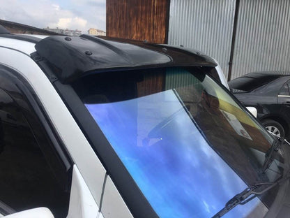 The visor on the windshield (gloss black, 5mm) for Mercedes Vito W638 1996-2003 - Reelken Auto