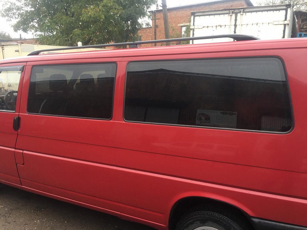 Black Roof Rails for Volkswagen T4 Caravelle/Multivan 1990-2003 - image 2