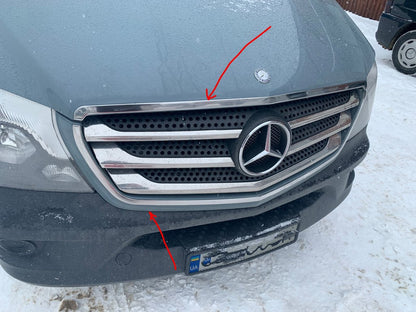 The stroke of the grid (2013↗, stainless steel) for Mercedes Sprinter W906 2006-2018 - image 1