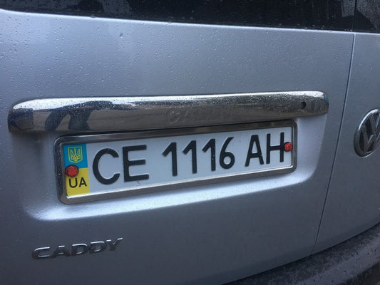 Overlay above the number (2 doors, stainless steel) for Volkswagen Caddy 2015-2020 - image 1
