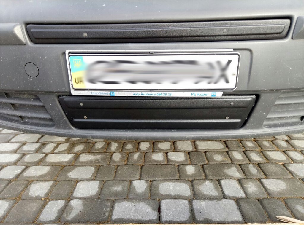 Winter Lower Grille Cover (under license plate) for Renault Trafic 2001–2015 - image 5