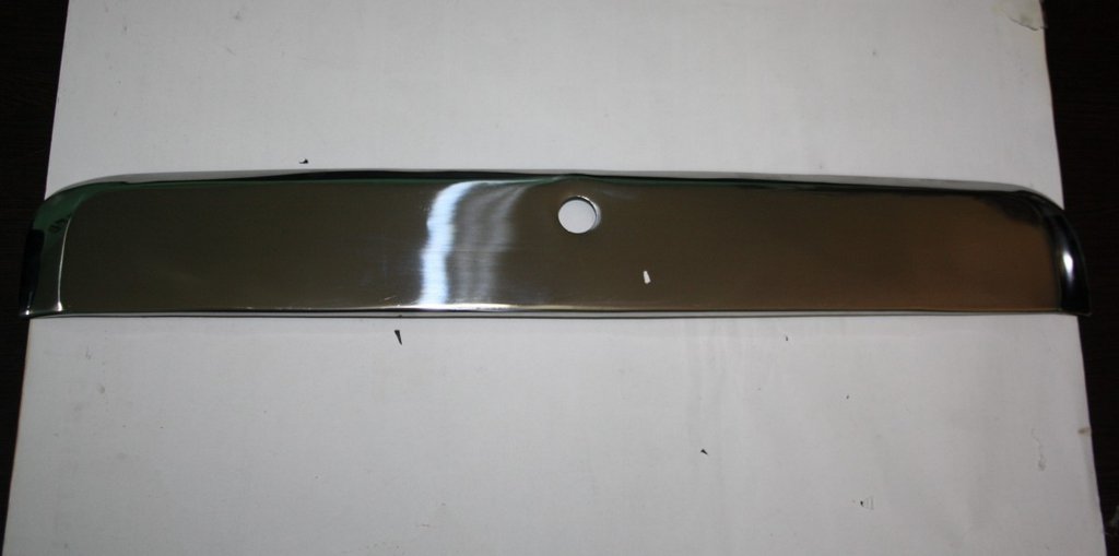 One-Piece Chrome Trim Above License Plate (Stainless Steel) for Renault Duster 2008-2017 - image 2