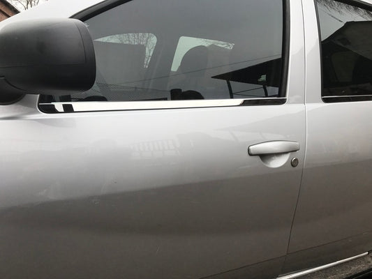Strip of glass (4 pieces, stainless steel) for Renault Duster 2008-2017 - image 2