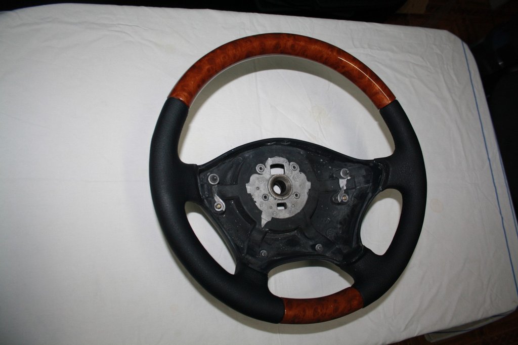 Steering Wheel (Leather ↗ Wood) for Mercedes Viano 2004-2014 - image 2