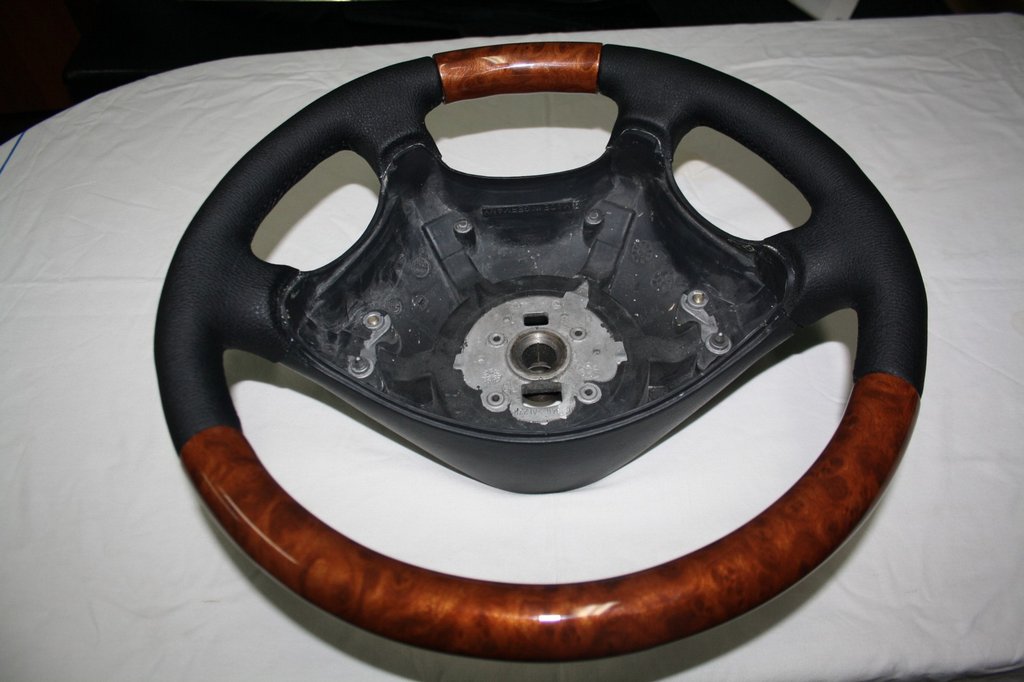 Steering Wheel (Leather ↗ Wood) for Mercedes Viano 2004-2014 - image 6