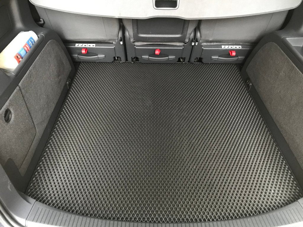 Trunk mat (EVA, 5 seats, black) for Volkswagen Touran 2003-2010 - image 1