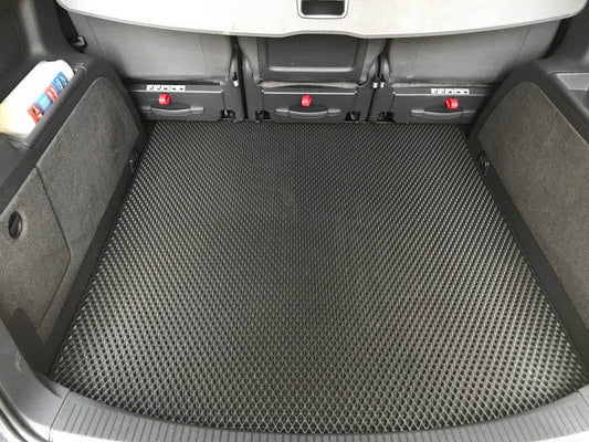 Trunk mat (EVA, 5 seats, black) for Volkswagen Touran 2010-2015 - Reelken Auto