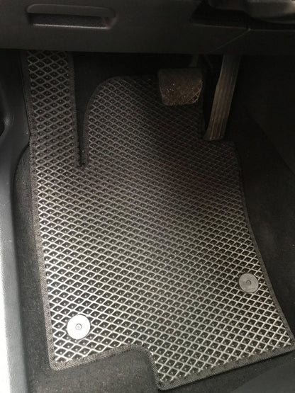 EVA Floor Mats (black) for Volkswagen Tiguan 2007-2016 - image 1