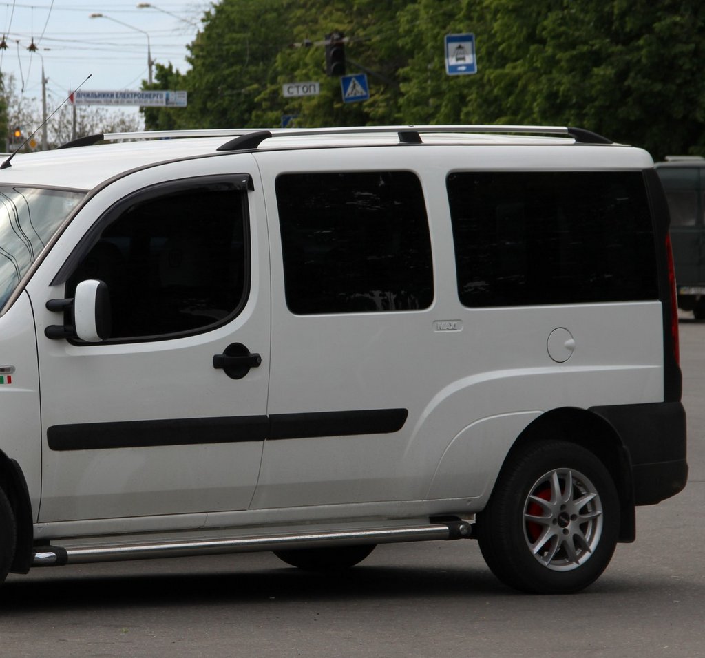 Chrome Roof Rails (Plastic Feet) for Fiat Doblo I 2005-2010 - image 9