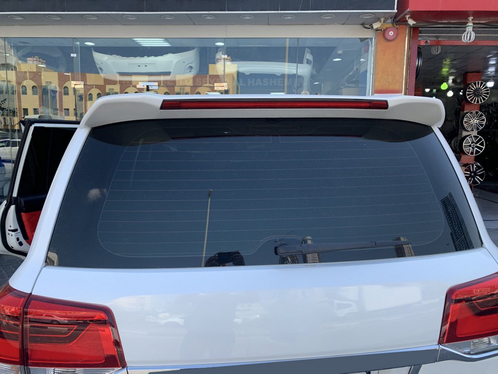 LED Spoiler (2016+) for Toyota Land Cruiser 200 2007-2021 - image 1