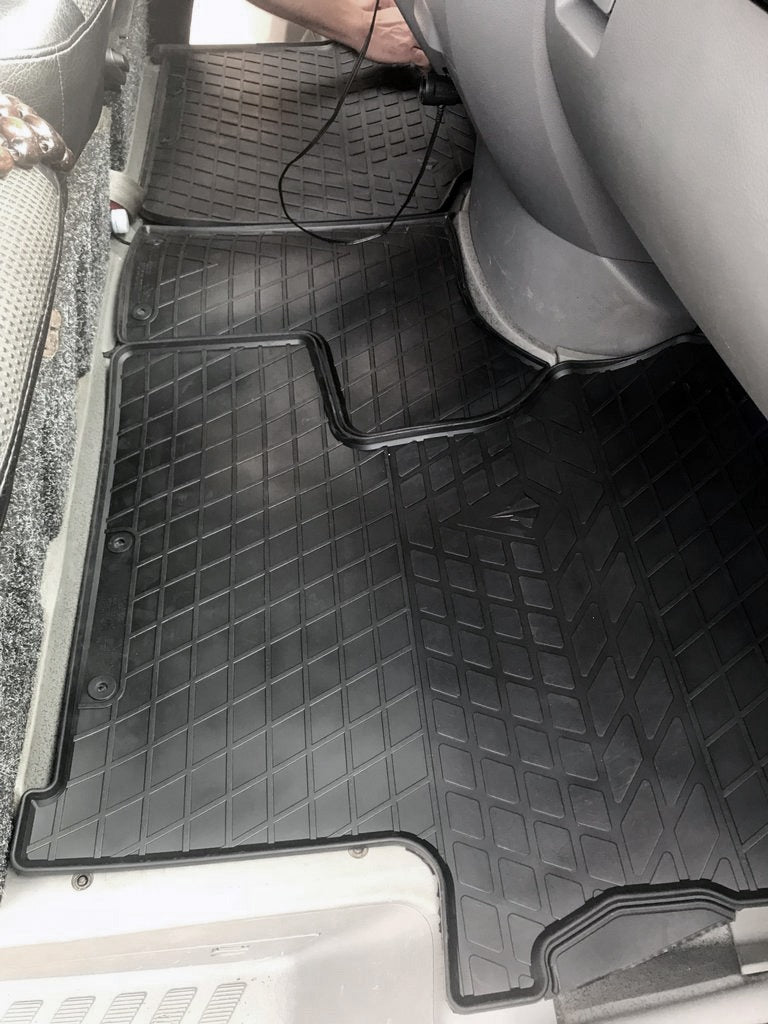 Rubber Floor Mats (3 pcs, Stingray) for Mercedes Sprinter W906 2006-2018 - image 2