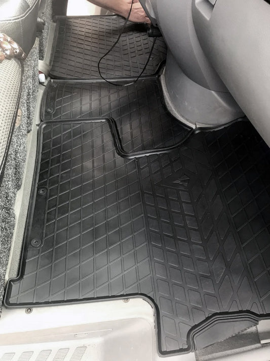 Rubber Floor Mats (3 pcs, Stingray) for Mercedes Sprinter W906 2006-2018 - image 2
