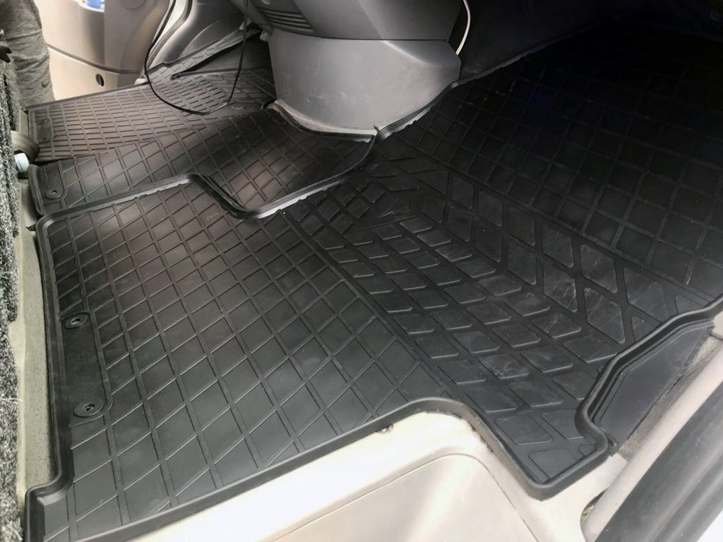 Rubber Floor Mats (3 pcs, Stingray) for Volkswagen Crafter 2006-2016 - image 1