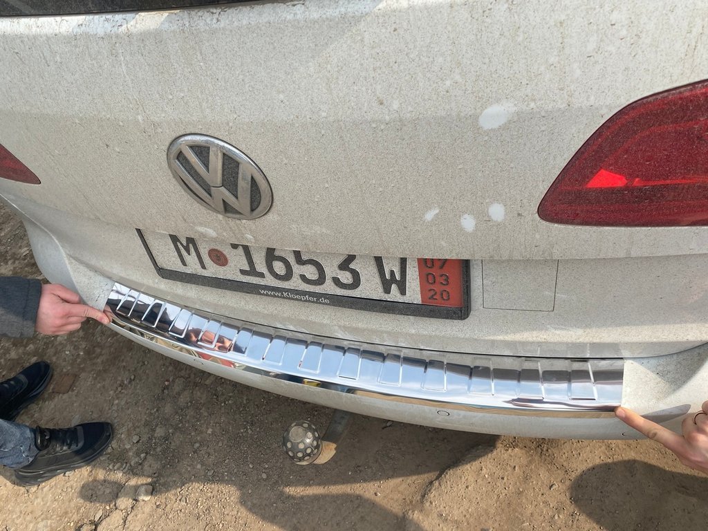 Rear Bumper Protector Carmos Stainless Steel for Volkswagen Touran 2010-2015 - image 1