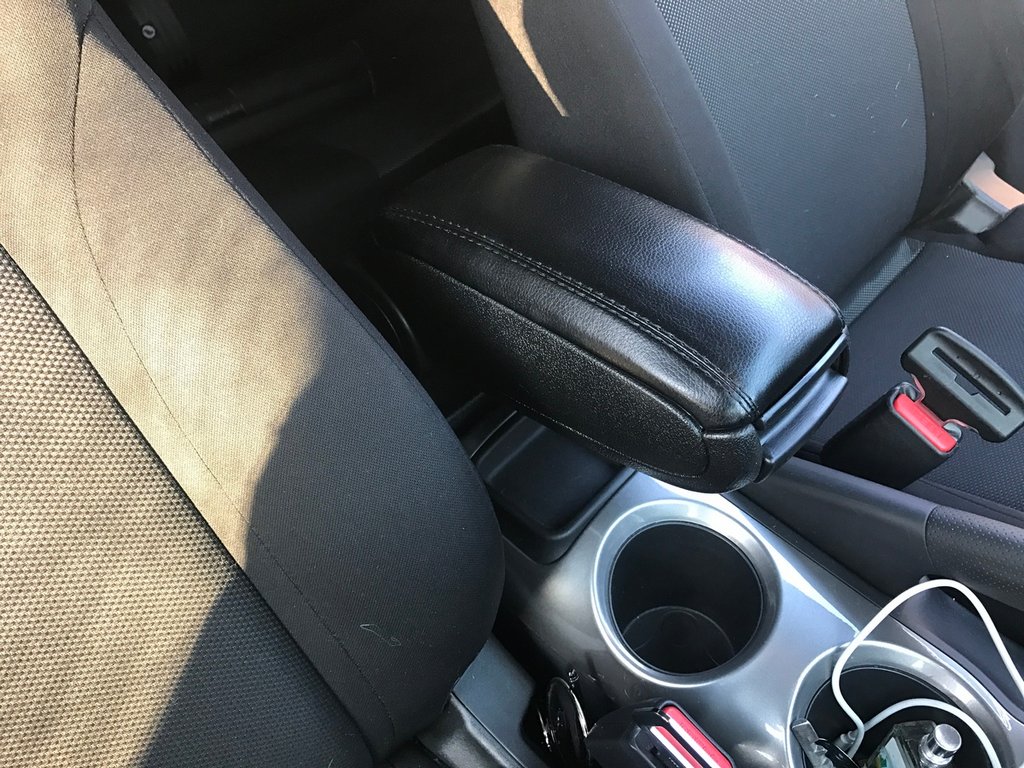 Armrest for Nissan Juke 2010-2019 - image 1