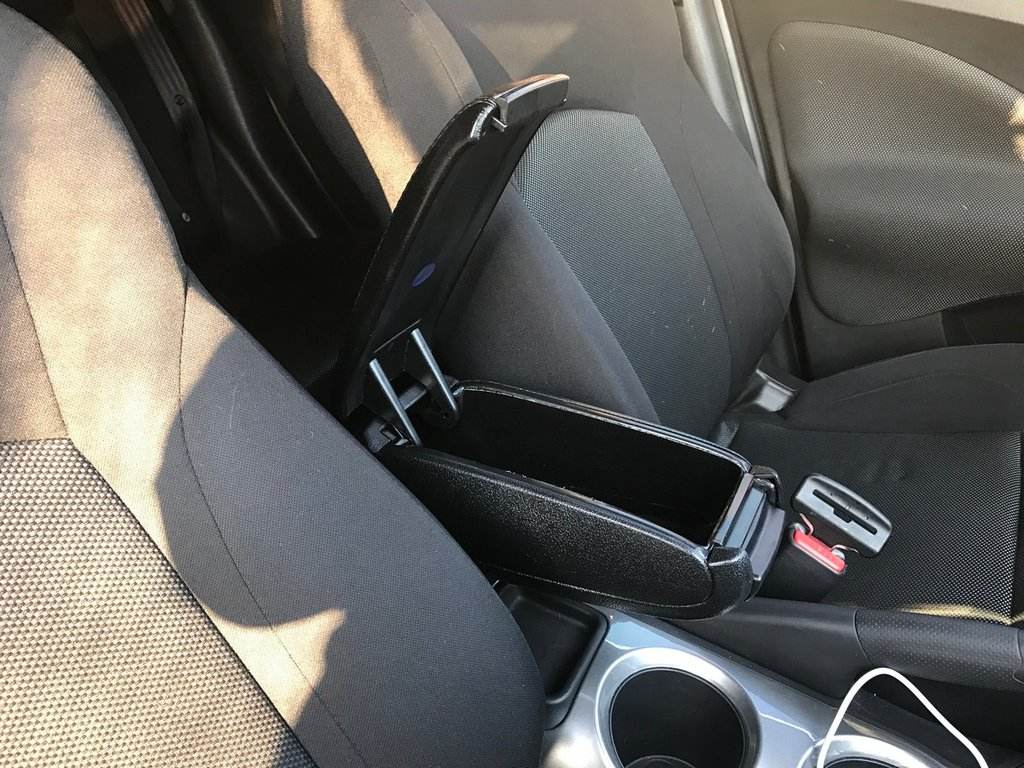 Armrest for Nissan Juke 2010-2019 - Reelken Auto
