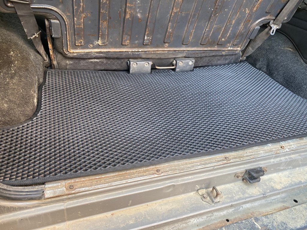 Trunk Mat Short (EVA, Black) for Nissan Patrol Y60 1988-1997 - image 2