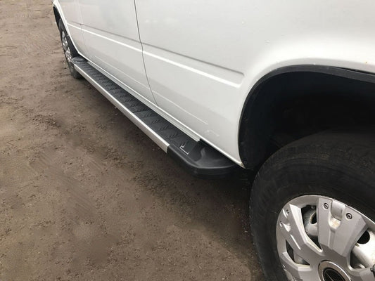 Side Steps RedLine V1 (2 pcs, Aluminum) for Volkswagen LT 1995-2006 - image 1