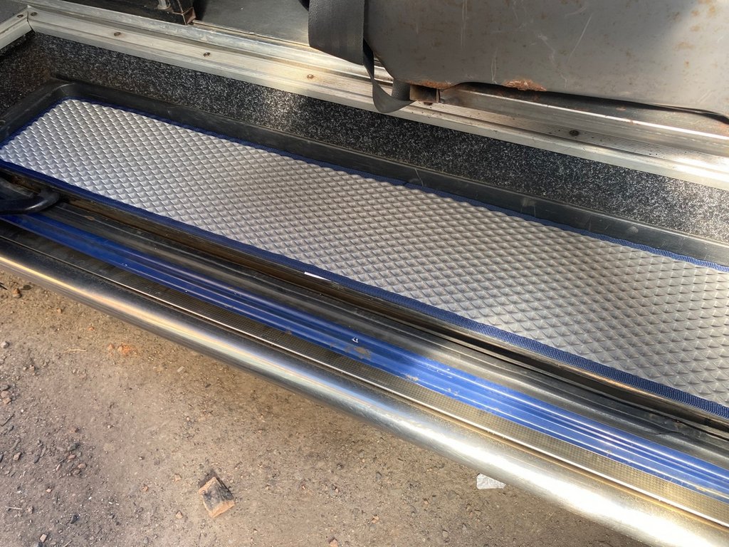 EVA Door Sill Mats (3 pcs, grey) for Volkswagen Crafter 2006-2016 - image 1