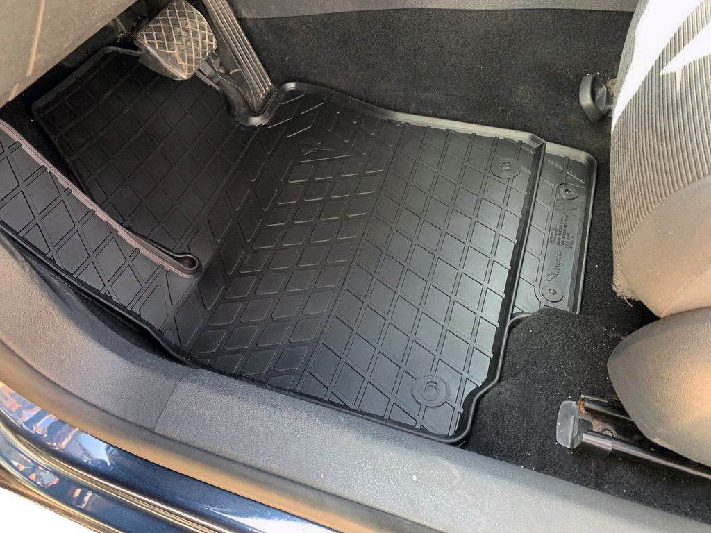 Rubber mats (4 PCs, Premium Stingray) for Volkswagen Golf 5 - Reelken Auto