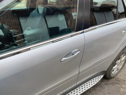 The outer edging of the glass (4 pieces, stainless steel) for Mercedes ML W164 - image 1