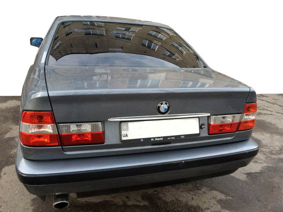 Chrome bracket above the number (stainless steel). for BMW 5 series E-34 1988-1995 - Reelken Auto