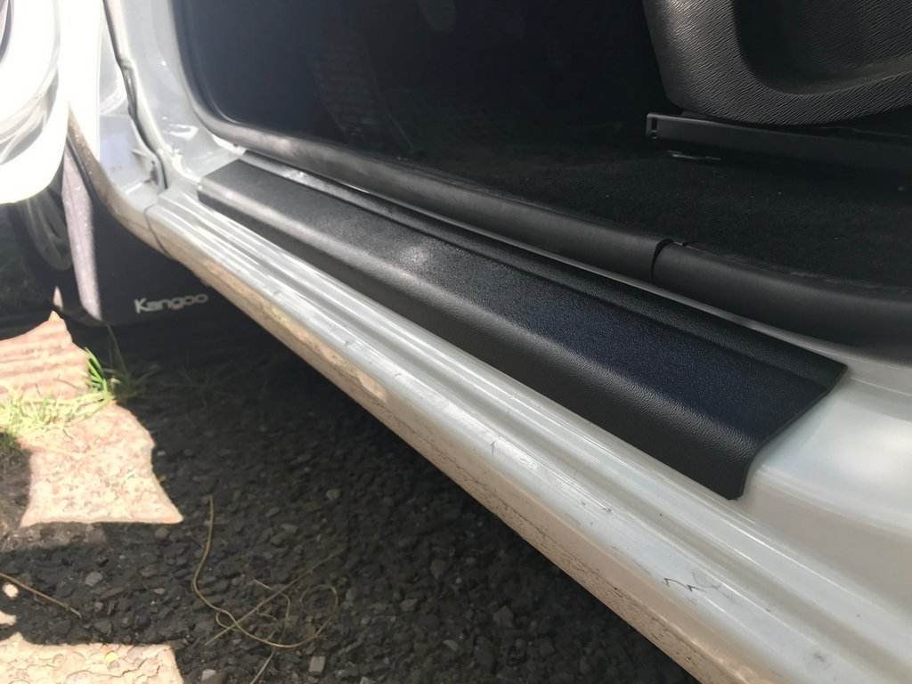 Sill DDU (2 pieces, plastic) for Renault Kangoo 2008-2020 - Reelken Auto