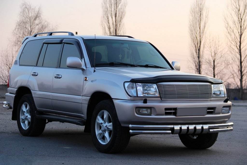 Front arc ST015 (stainless) for Toyota Land Cruiser 100 - Reelken Auto