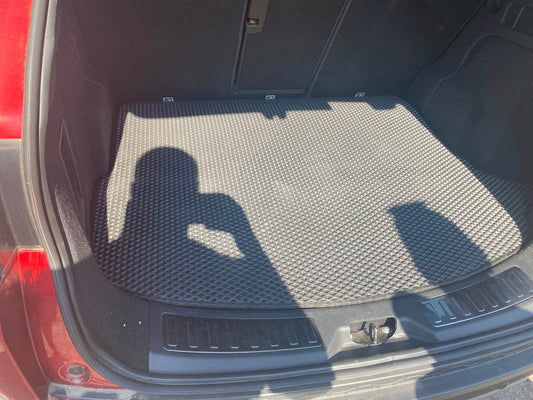 A cargo Mat (EVA black) for Land Rover Discovery Sport - Reelken Auto