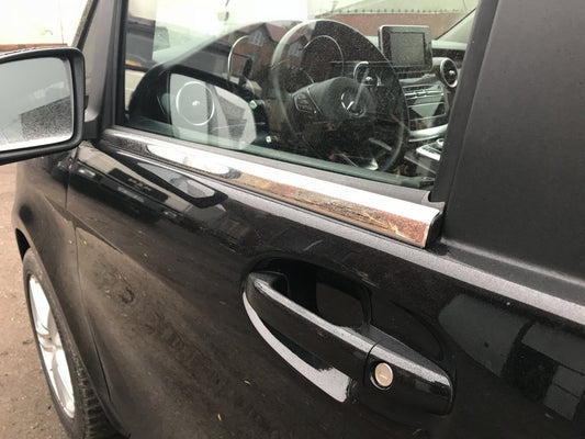 The lower moldings of glass (2 pieces, stainless steel) for Mercedes Vito / V-class W447 2014↗ year - image 1