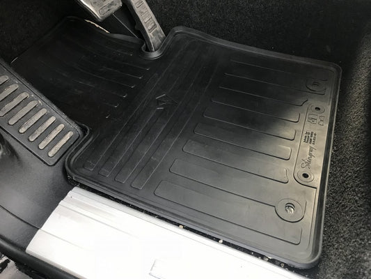 Rubber Floor Mats (4 pcs, Stingray Premium) for Volvo XC70 2007-2013 - image 1
