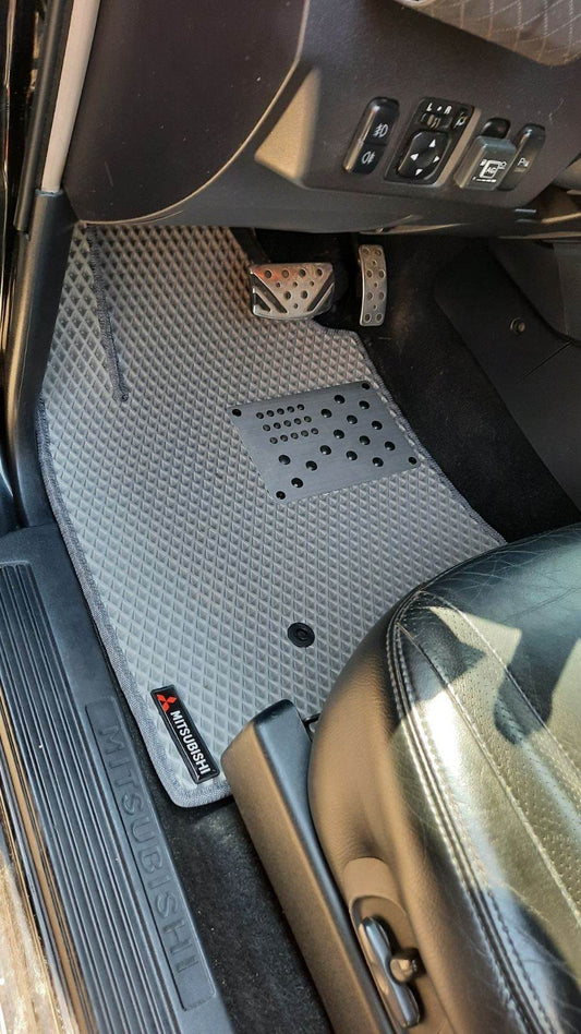 EVA mats (gray) for Mitsubishi Pajero Wagon IV - Reelken Auto