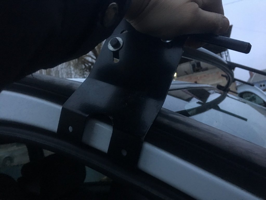 Windshield visor (black gloss, 5mm) for Opel Vivaro 2001-2015 - image 4