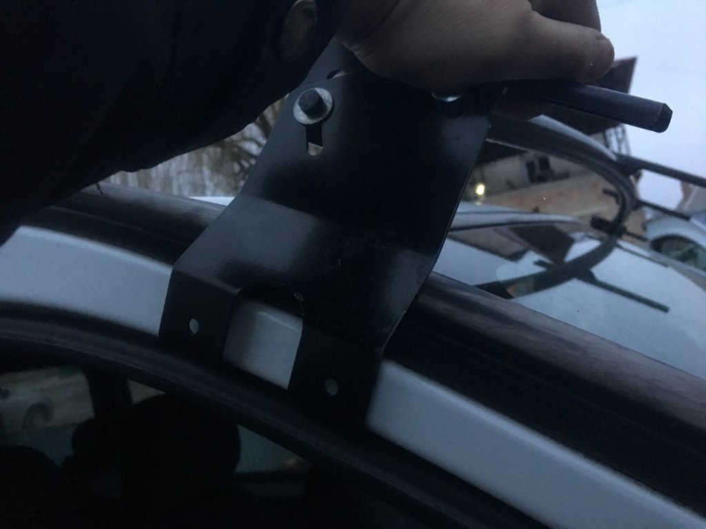 Windshield visor (black gloss, 5mm) for Renault Trafic 2001–2015 - image 3