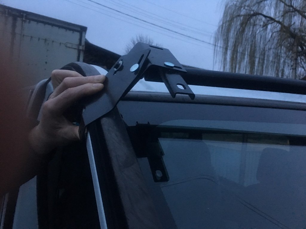 Windshield visor (black gloss, 5mm) for Nissan Primastar 2002-2014 - image 7