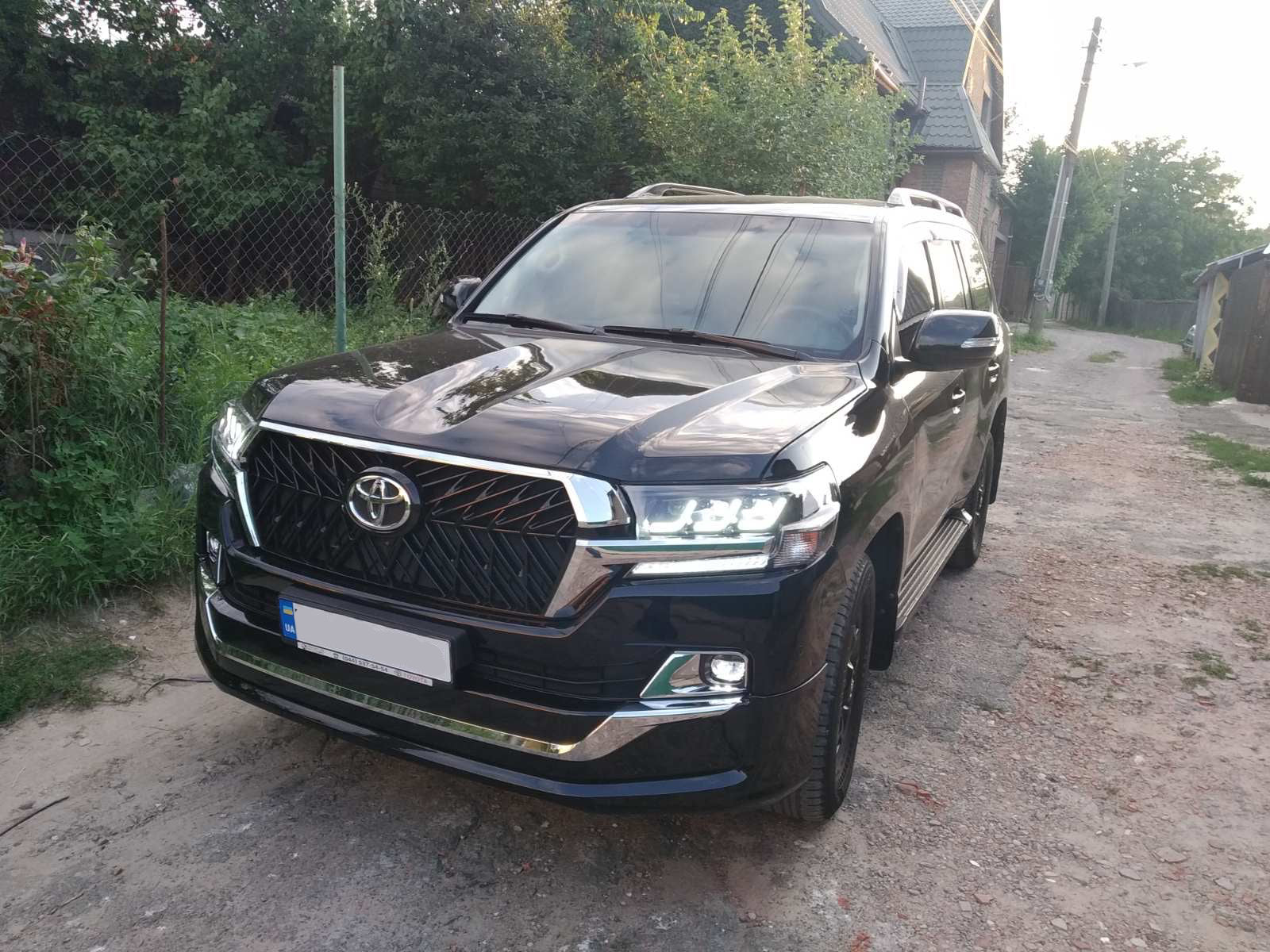 Front Headlights 2016+ (LX-Design) for Toyota Land Cruiser 200 2007-2021 - image 9