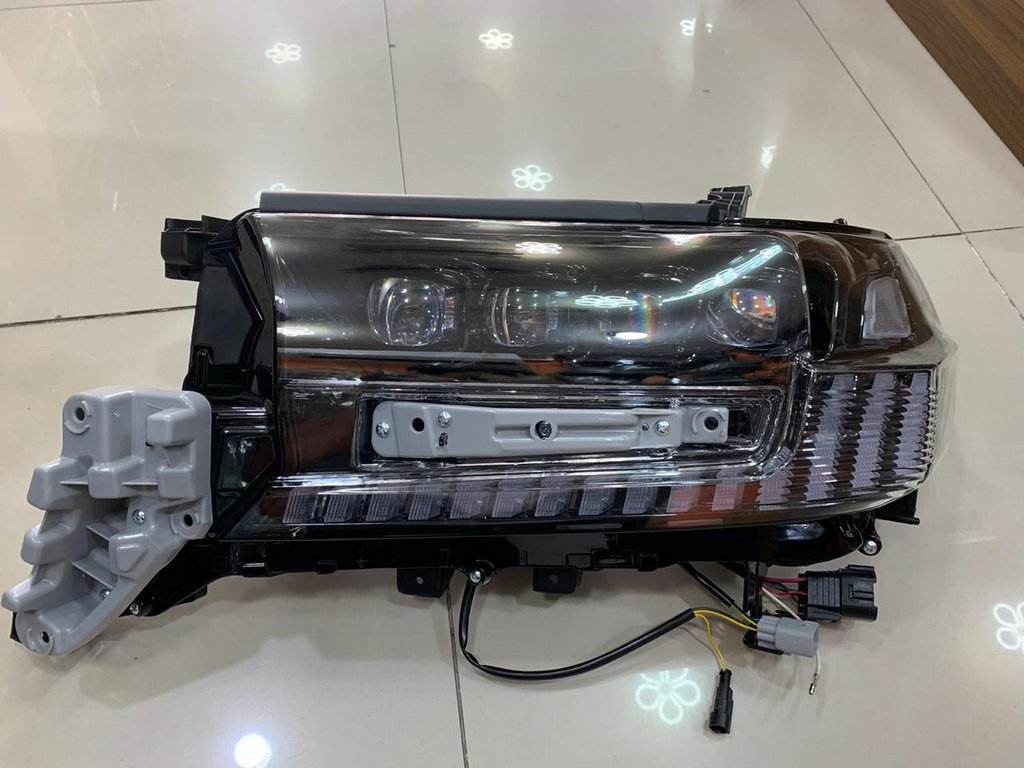 Headlights 2016+ (Bugatti) for Toyota Land Cruiser 200 - Reelken Auto