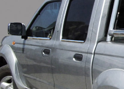 The outer edging of the glass (4 pieces, stainless.) for Nissan NP300 1999-2015 - image 1
