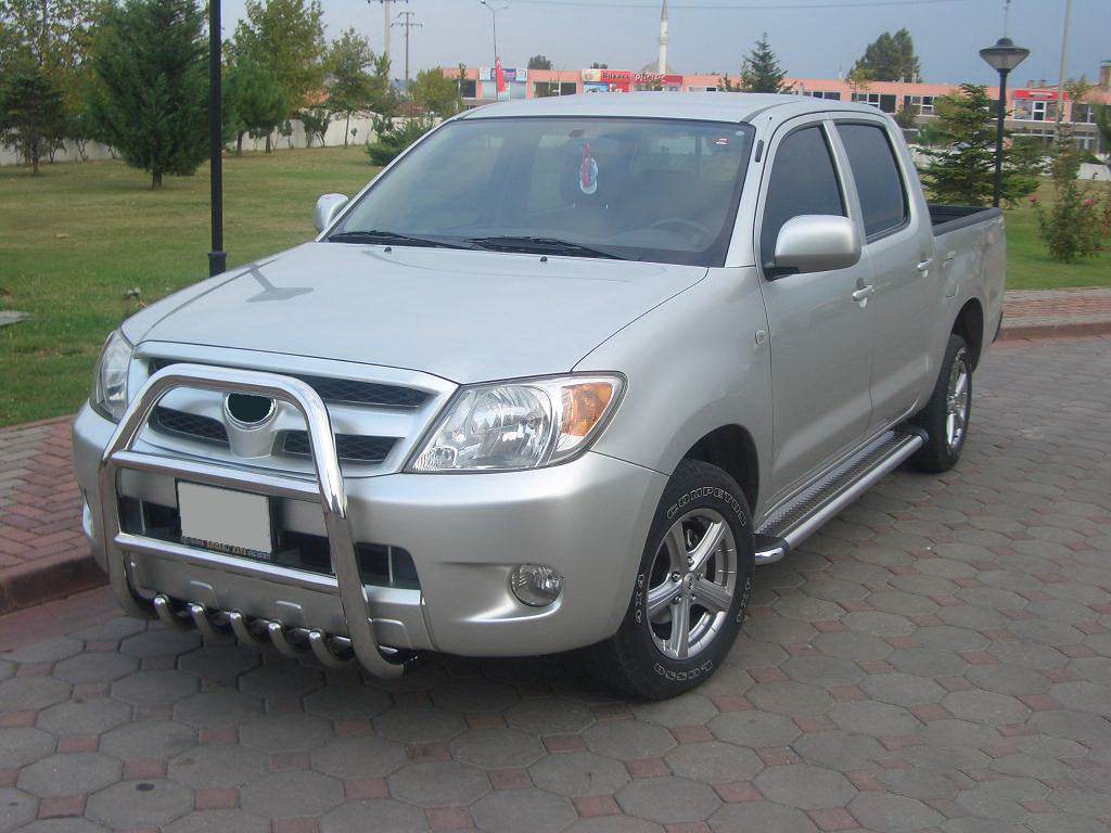 The QT007 bumper guard (stainless) for Toyota Hilux 2006-2015 - Reelken Auto