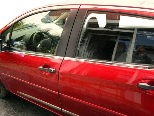 Edging of glass (4 pieces, stainless steel.) for Toyota Yaris 2010-2020 - Reelken Auto