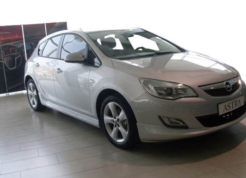 HB side skirts (painted) for Opel Astra J 2009-2015 - Reelken Auto