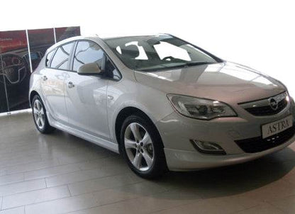 HB side skirts (painted) for Opel Astra J 2009-2015 - Reelken Auto